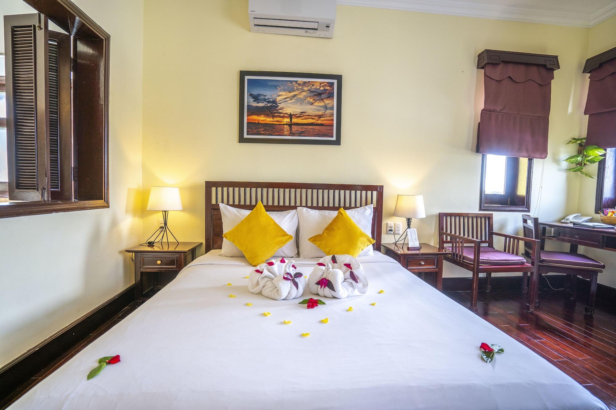 Hoi An Riverside Resort & Spa Exterior foto